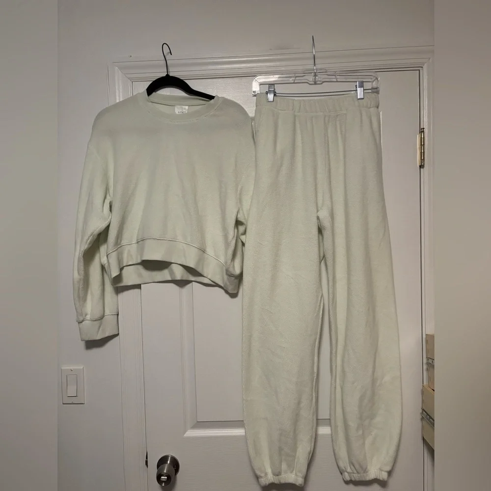 Leset Teddy Classic Crew & Jogger Set Celery Green  M French Terry Loungewear